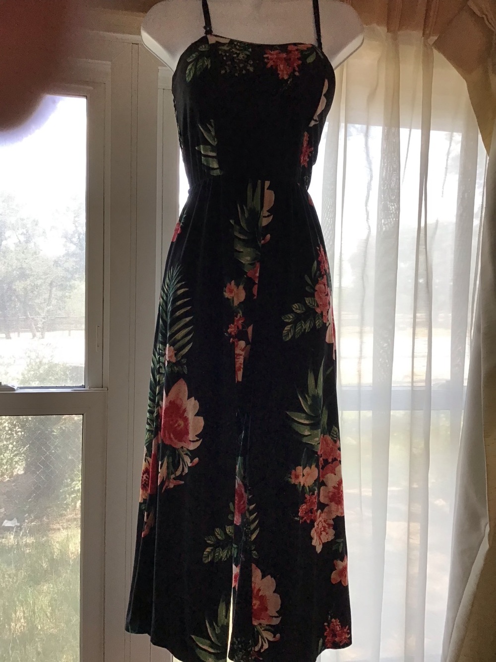 Women’s navy blue sleeveless jumpsuit